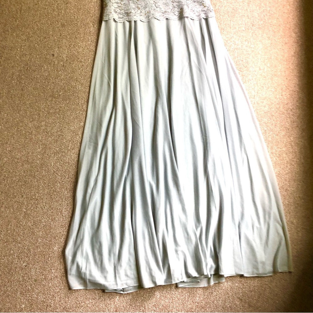CACHET GOWN - Picture 4 of 7